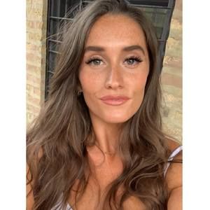 Meet your Posher, Maura